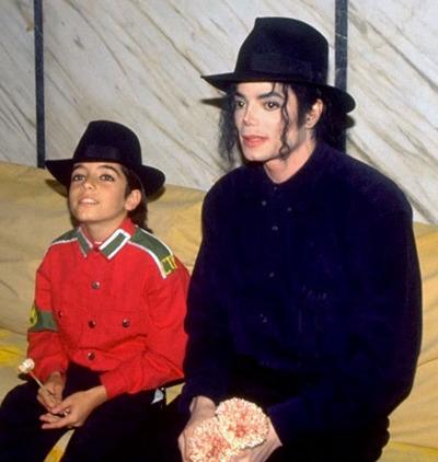 Omer Bhatti and Michael Jackson (1996-2009) – MJandboys